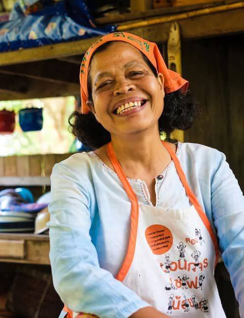 นางสาวประไพ ทองเชิญ